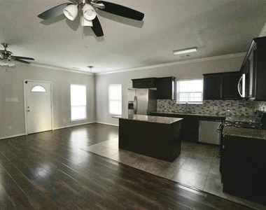 2523 Kirk Street - Photo Thumbnail 2