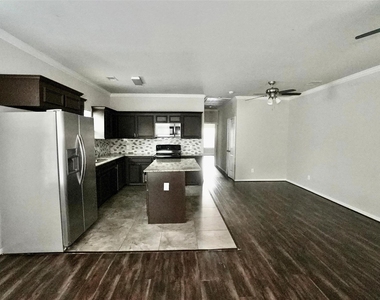 2523 Kirk Street - Photo Thumbnail 4