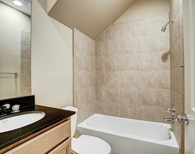 3824 Centerplaza Drive - Photo Thumbnail 10