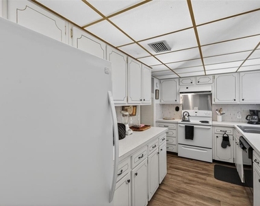 1200 N Shore Drive Ne - Photo Thumbnail 36