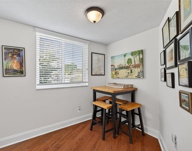 1200 N Shore Drive Ne - Photo Thumbnail 28
