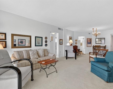 1200 N Shore Drive Ne - Photo Thumbnail 10