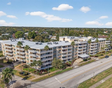 1200 N Shore Drive Ne - Photo Thumbnail 46