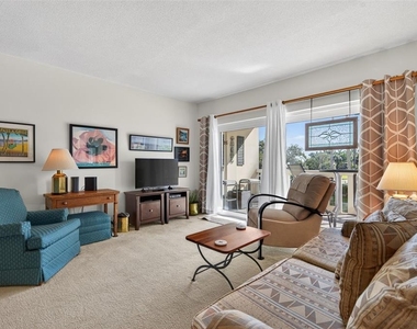 1200 N Shore Drive Ne - Photo Thumbnail 8