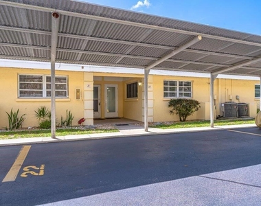 6006 Midnight Pass Road - Photo Thumbnail 14