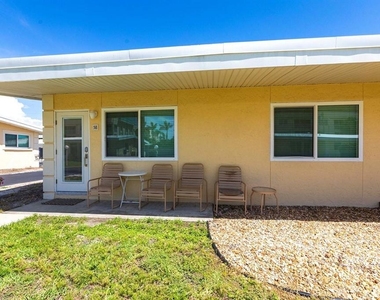 6006 Midnight Pass Road - Photo Thumbnail 12