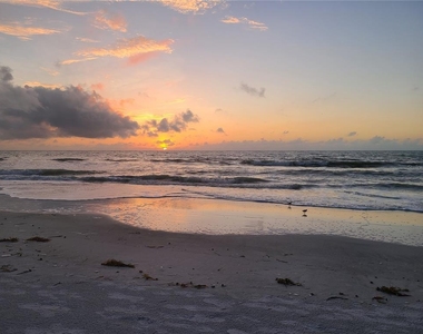 2900 Gulf Boulevard - Photo Thumbnail 4