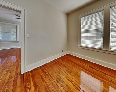 1806 W Morrison Avenue - Photo Thumbnail 14