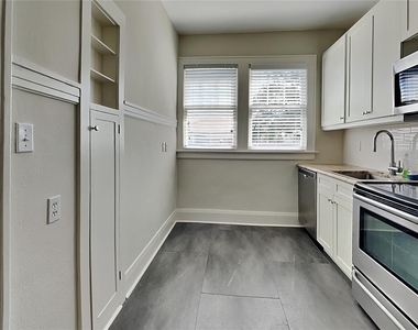 1806 W Morrison Avenue - Photo Thumbnail 10