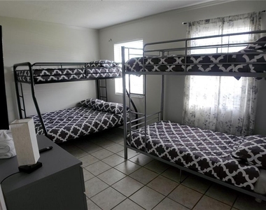 957 Florida Parkway - Photo Thumbnail 13