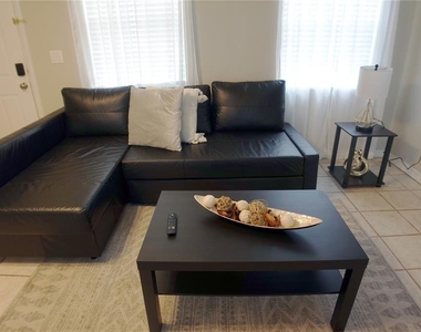 957 Florida Parkway - Photo Thumbnail 11