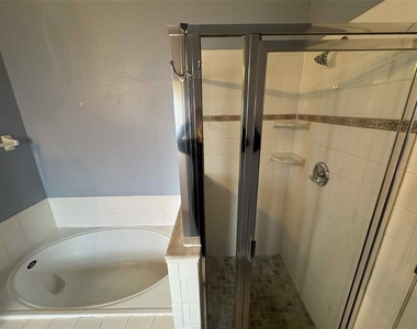 205 Nicholson Drive - Photo Thumbnail 6