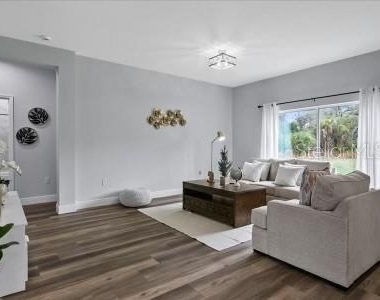 12005 Helicon Avenue - Photo Thumbnail 16