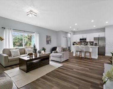 12005 Helicon Avenue - Photo Thumbnail 17