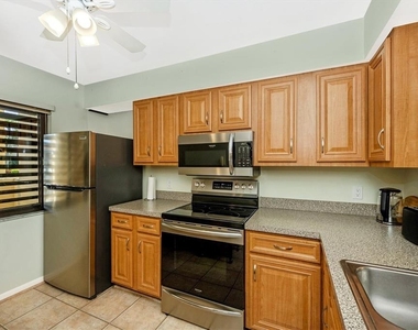 5219 Lake Village Drive - Photo Thumbnail 16