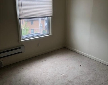18 Haberman Ave - Photo Thumbnail 2