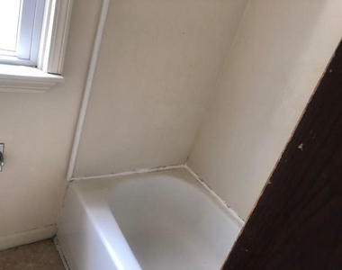18 Haberman Ave - Photo Thumbnail 7