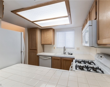 7100 Pirates Cove Road - Photo Thumbnail 8