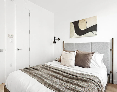150 Lawrence Street - Photo Thumbnail 6