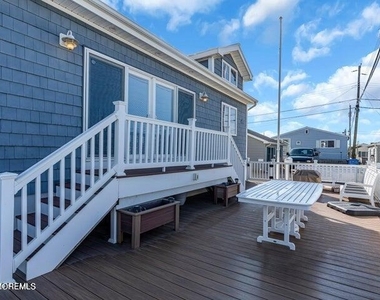 28 E Bonita Way - Photo Thumbnail 18