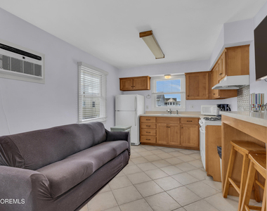 8 President Avenue - Photo Thumbnail 4