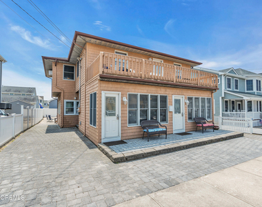 8 President Avenue - Photo Thumbnail 1