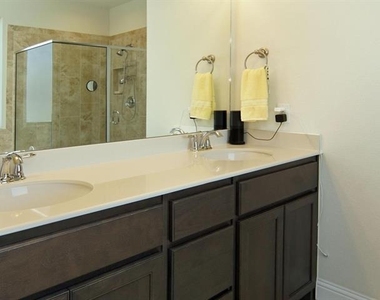 721 10th Street - Photo Thumbnail 13
