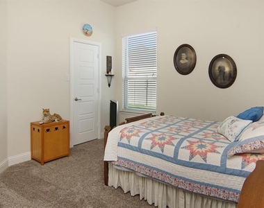 721 10th Street - Photo Thumbnail 16