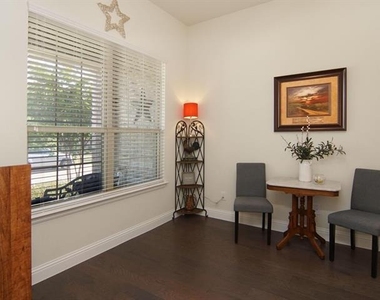 721 10th Street - Photo Thumbnail 3