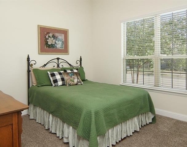 721 10th Street - Photo Thumbnail 15