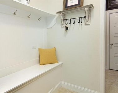 721 10th Street - Photo Thumbnail 10