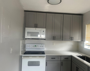 6109 Sw 30th Street - Photo Thumbnail 9