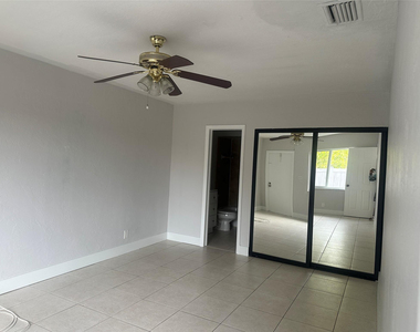 6109 Sw 30th Street - Photo Thumbnail 7