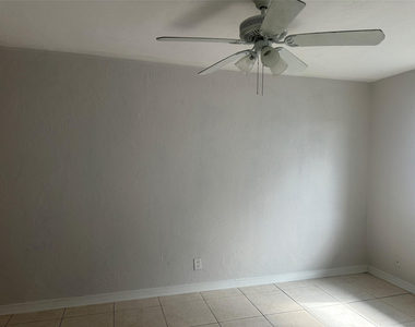 6109 Sw 30th Street - Photo Thumbnail 11