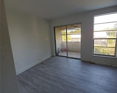 11101 Royal Palm Boulevard - Photo Thumbnail 4
