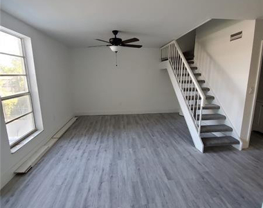 11101 Royal Palm Boulevard - Photo Thumbnail 2