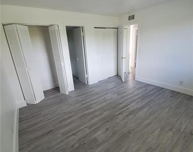 11101 Royal Palm Boulevard - Photo Thumbnail 9