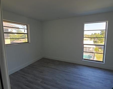 11101 Royal Palm Boulevard - Photo Thumbnail 3