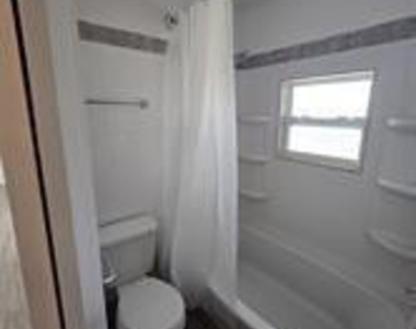 736 Nw 3rd Avenue - Photo Thumbnail 4