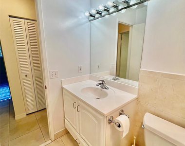 1000 Ne 14th Avenue - Photo Thumbnail 15
