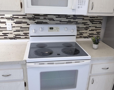 1000 Ne 14th Avenue - Photo Thumbnail 22