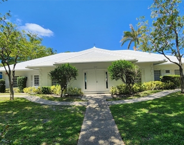 6437 Bay Club Drive - Photo Thumbnail 14