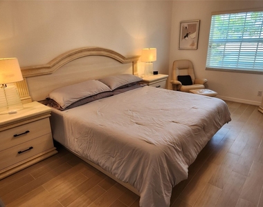 6437 Bay Club Drive - Photo Thumbnail 19