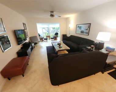 6437 Bay Club Drive - Photo Thumbnail 12