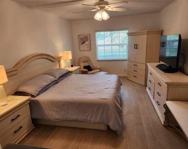 6437 Bay Club Drive - Photo Thumbnail 20