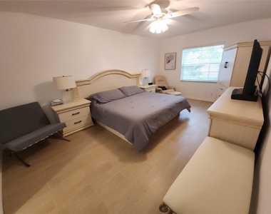 6437 Bay Club Drive - Photo Thumbnail 3