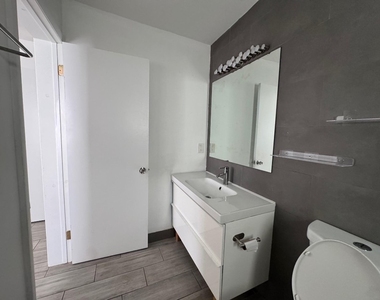 7910 Abbott Avenue - Photo Thumbnail 2