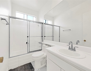 525 S Shelton Street S - Photo Thumbnail 7