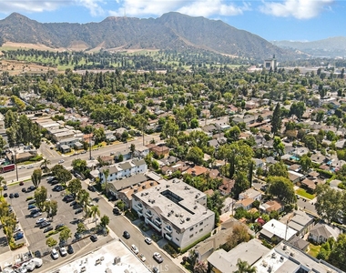 525 S Shelton Street S - Photo Thumbnail 10