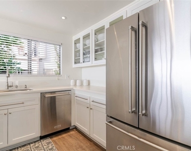 11813 Ellice Street - Photo Thumbnail 12